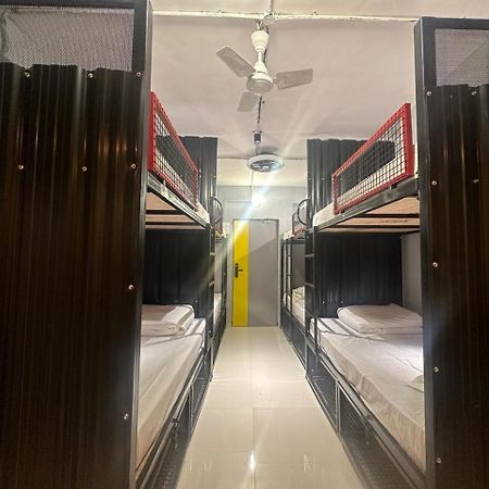 Travotale Hostel And Cowork Koregaonpark Pune Esterno foto