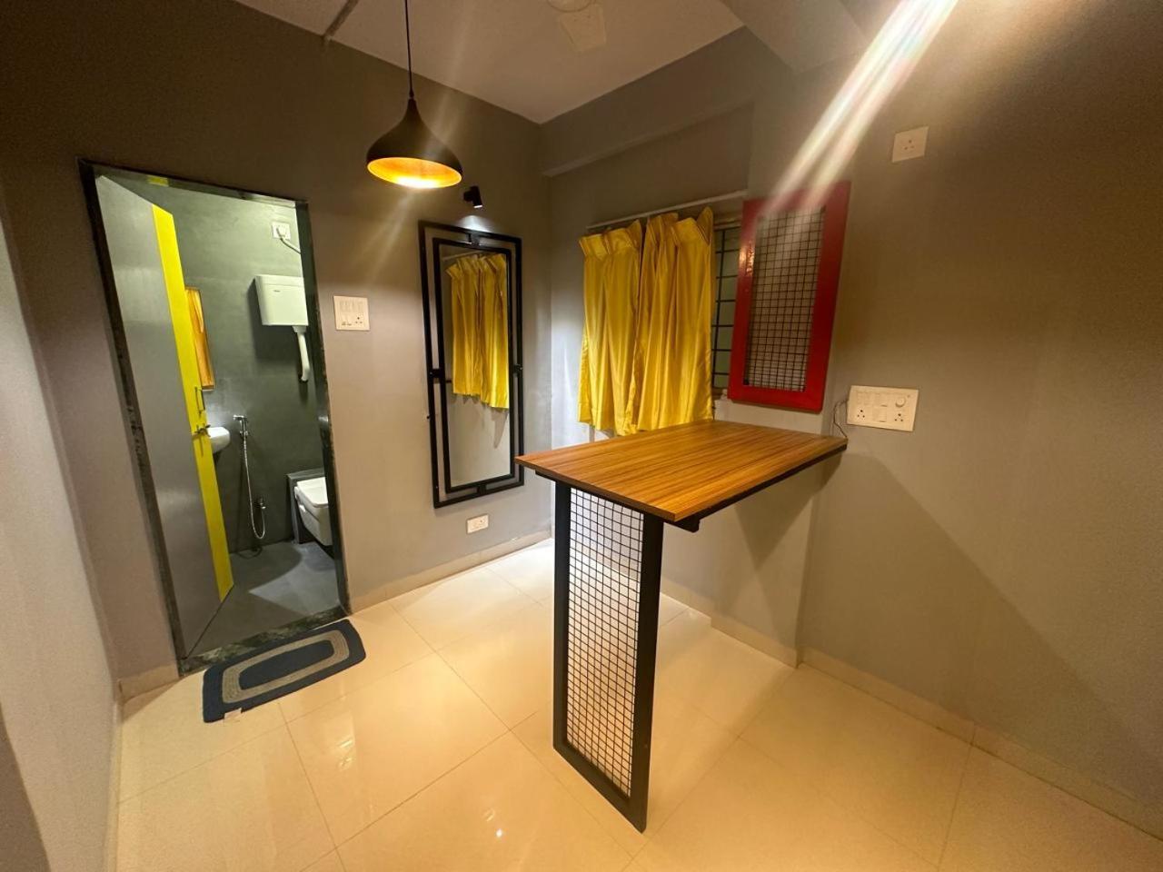 Travotale Hostel And Cowork Koregaonpark Pune Esterno foto