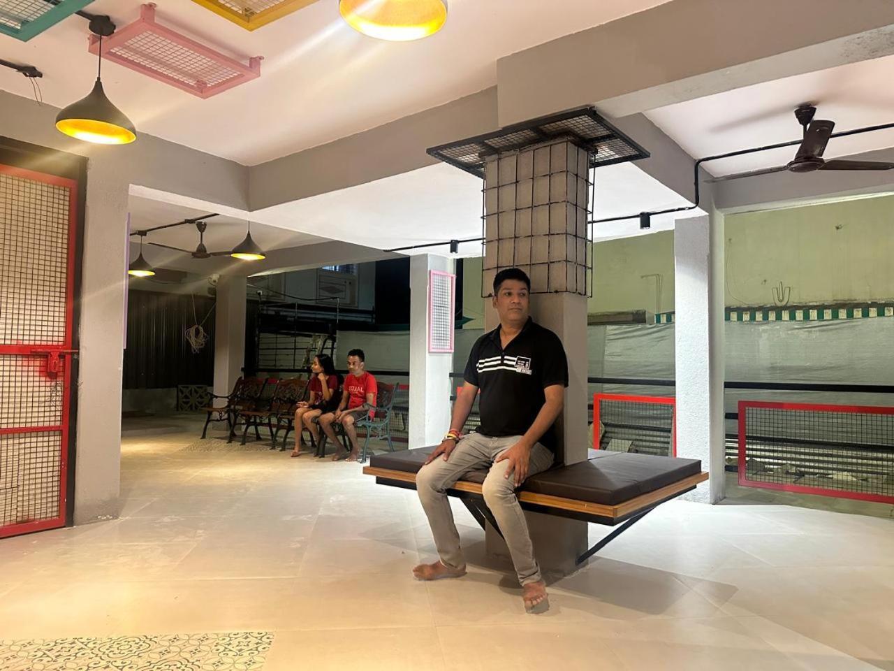 Travotale Hostel And Cowork Koregaonpark Pune Esterno foto