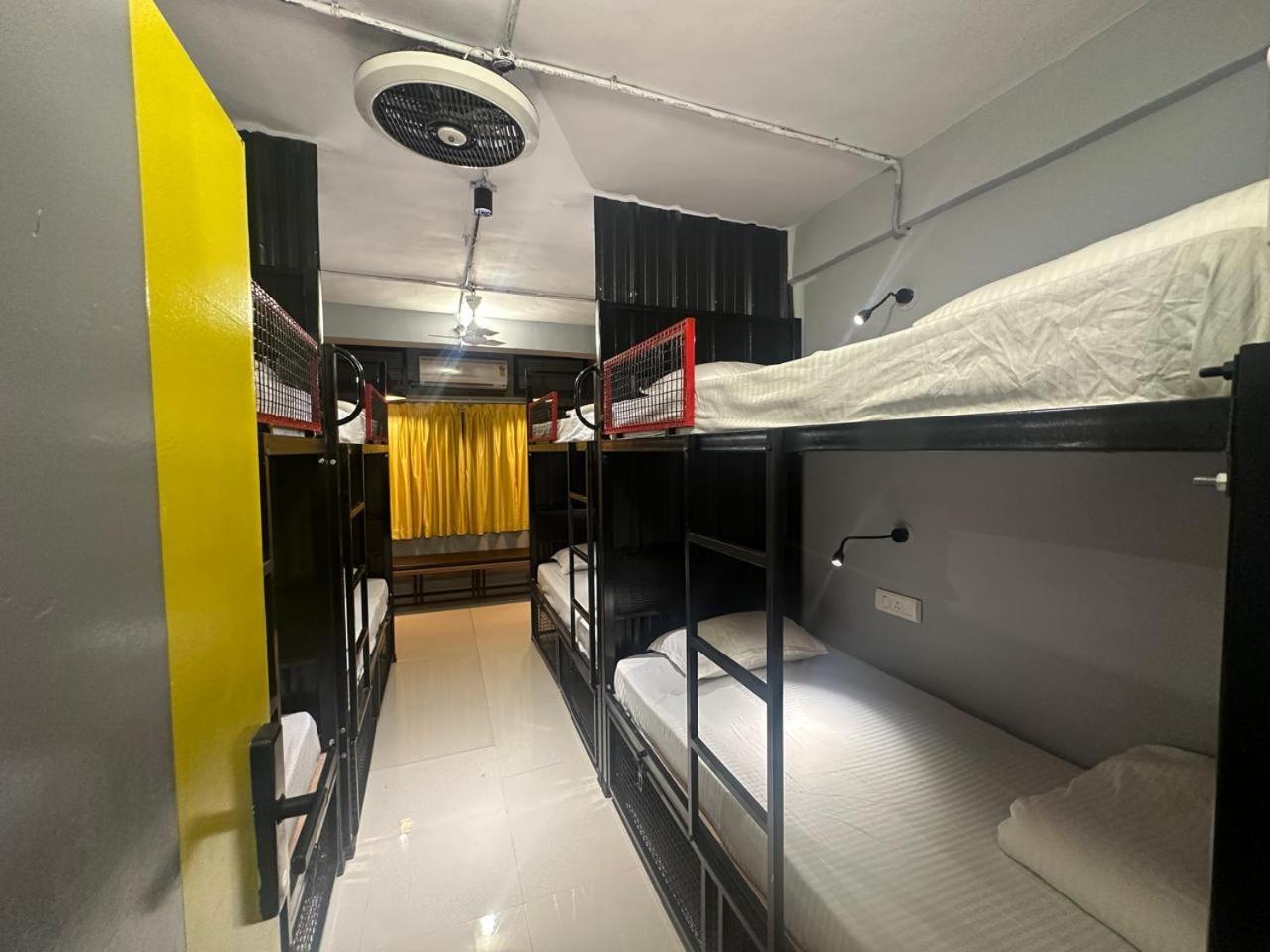 Travotale Hostel And Cowork Koregaonpark Pune Esterno foto