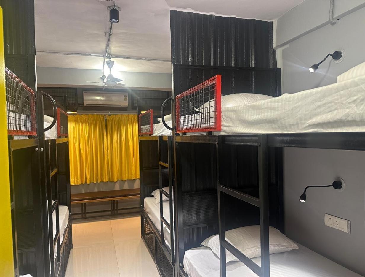 Travotale Hostel And Cowork Koregaonpark Pune Esterno foto